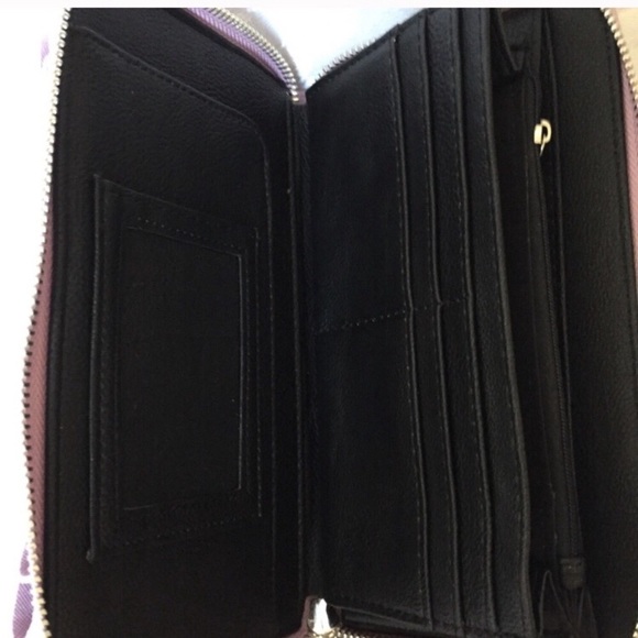 Betsey Johnson Lavender Wallet/Wristlet - Picture 2 of 3
